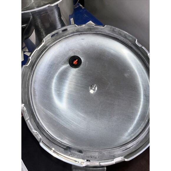 Mirro Polished Aluminum Pressure Cooker Cookware, 4.2-Quart, Silver - Picture 5 of 11